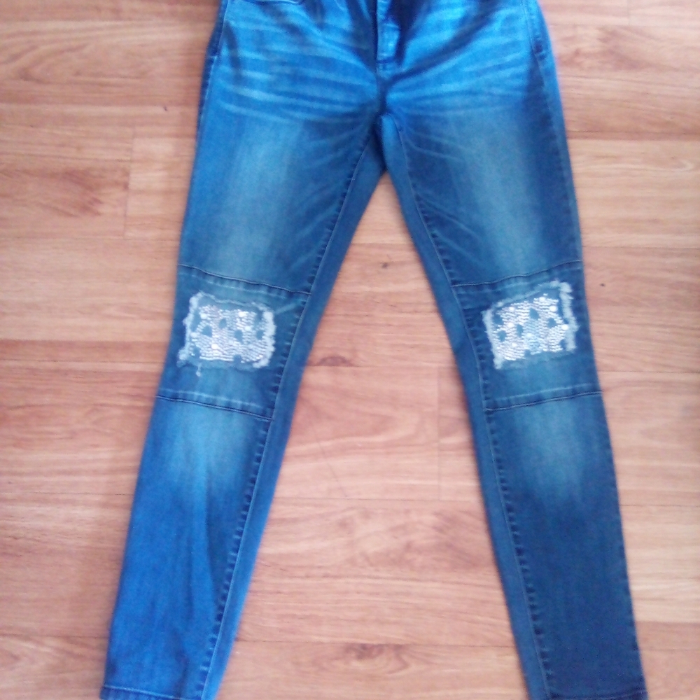 BeBe jeans